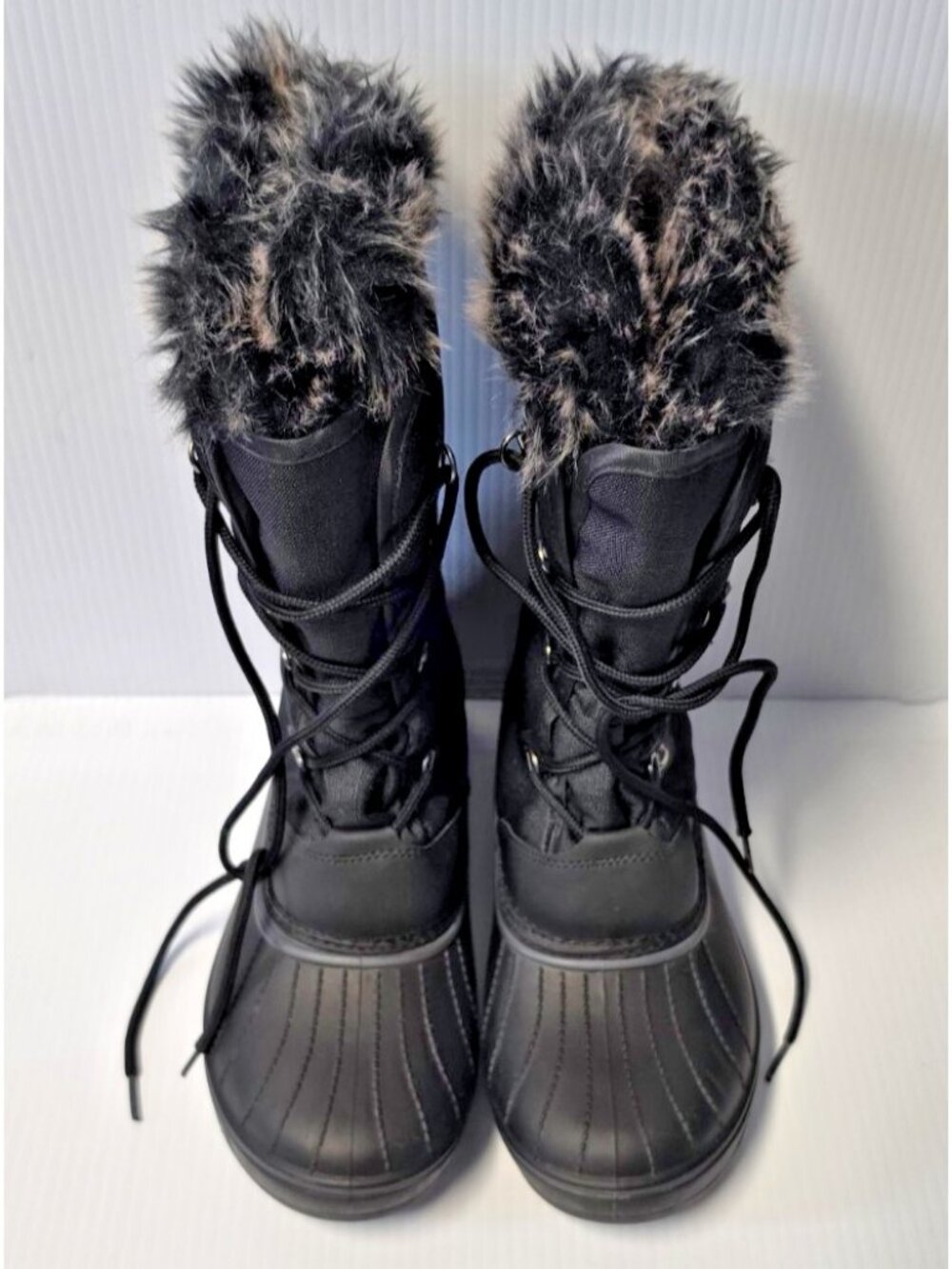 Aleader Women’s Snow Boots Size 9 Lightly Worn